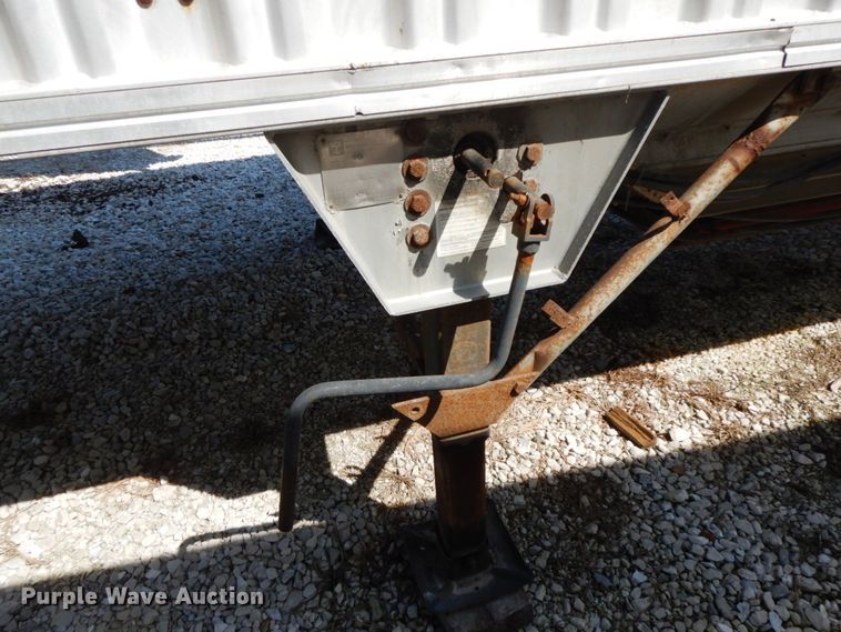 image for item HJ9563 1980 Wilson AGH-600 double hopper bottom grain trailer