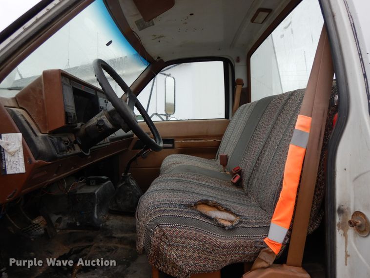 image for item HJ9630 1991 Chevrolet Kodiak C5500  flatbed truck