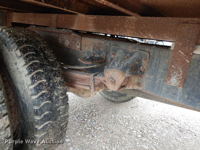 image for item HJ9630 1991 Chevrolet Kodiak C5500  flatbed truck