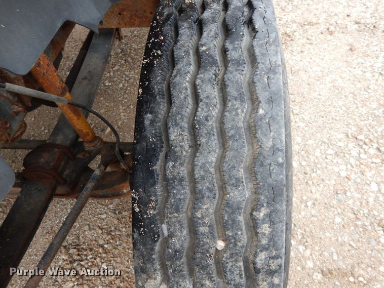 image for item HJ9630 1991 Chevrolet Kodiak C5500  flatbed truck