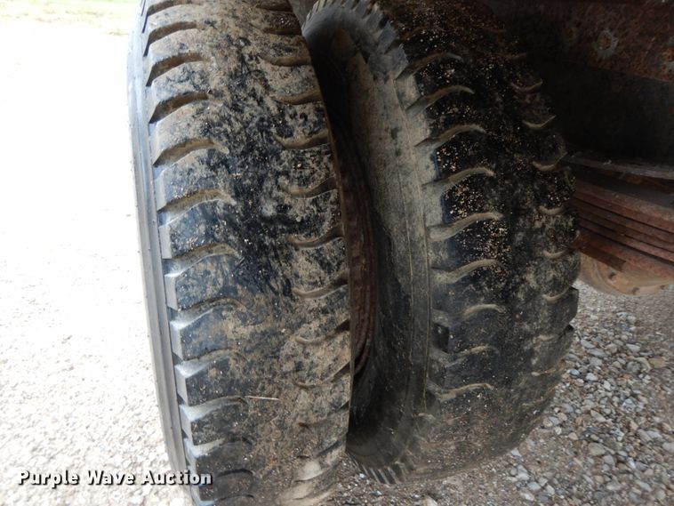 image for item HJ9630 1991 Chevrolet Kodiak C5500  flatbed truck