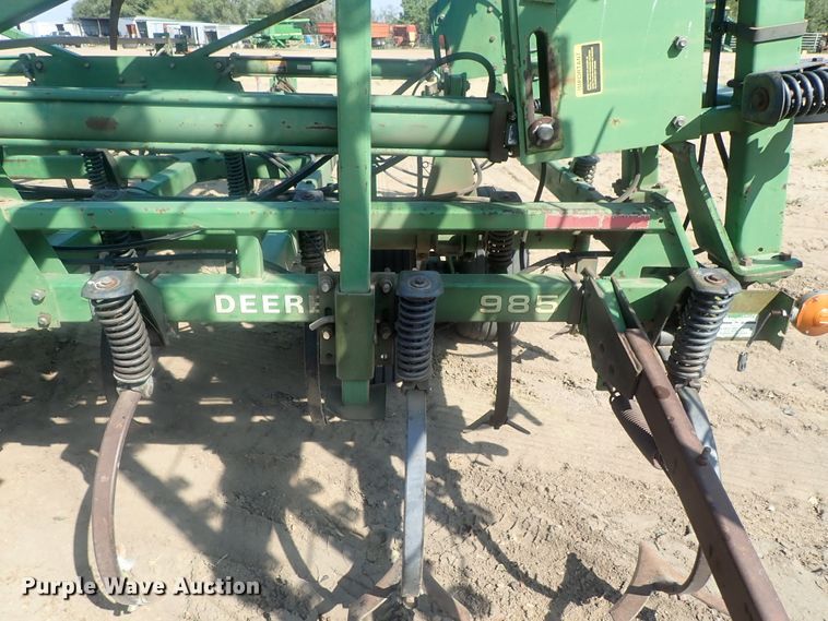 image for item HK9967 John Deere 985 field cultivator
