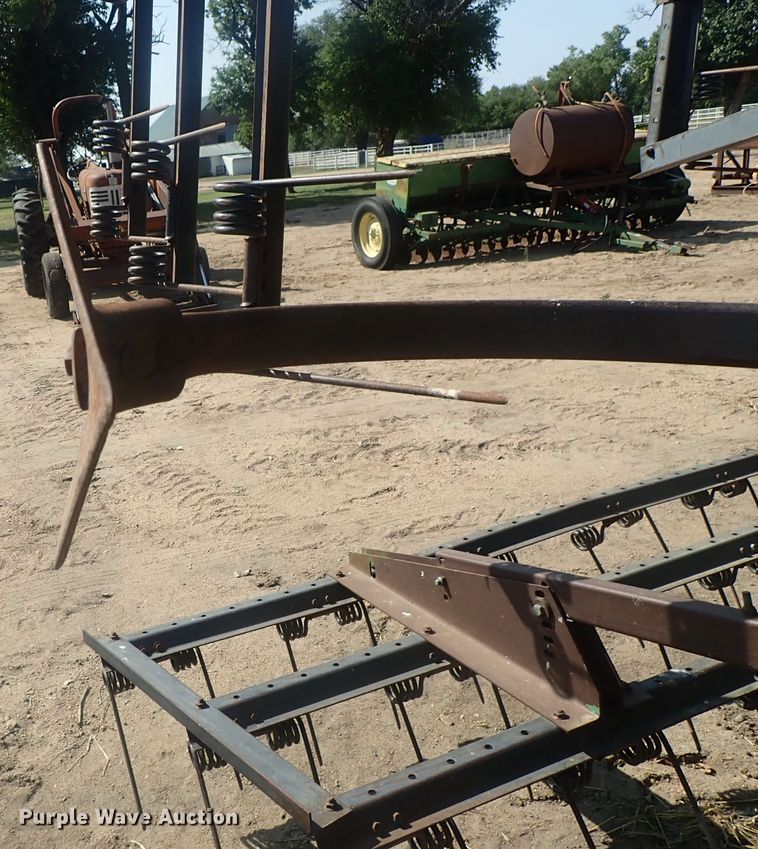 image for item HK9967 John Deere 985 field cultivator