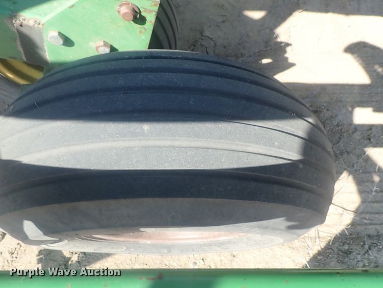 image for item HK9967 John Deere 985 field cultivator