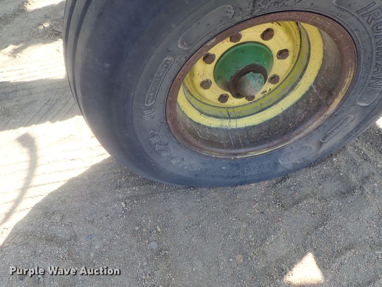 image for item HK9967 John Deere 985 field cultivator