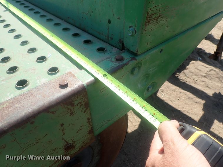 image for item HK9968 John Deere 9400 grain drill