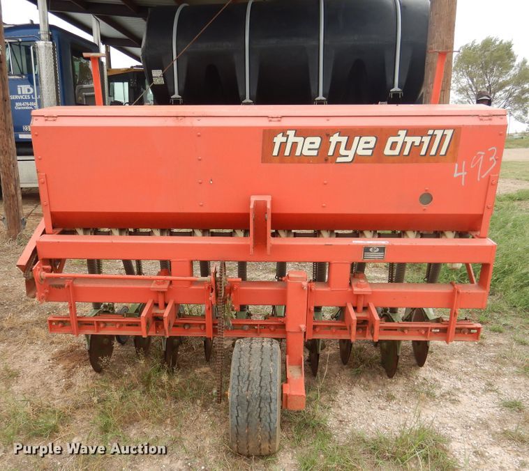 image for item HO9909 Tye 104-4300 no-till seeder