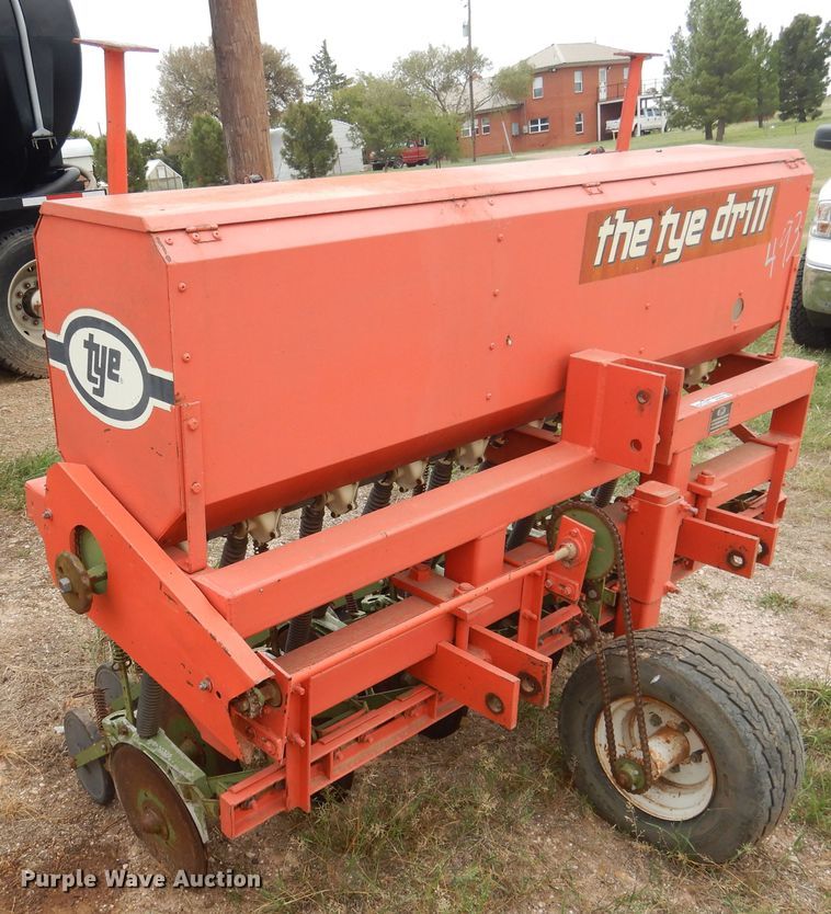image for item HO9909 Tye 104-4300 no-till seeder
