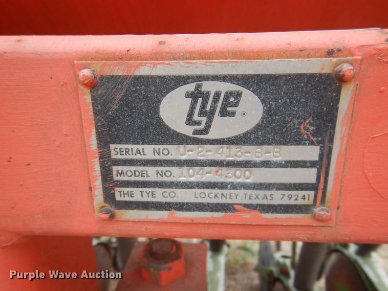 image for item HO9909 Tye 104-4300 no-till seeder