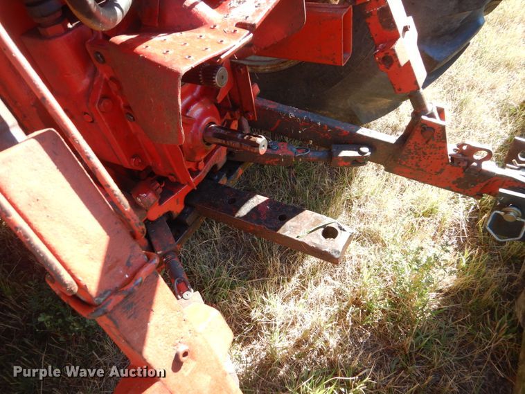 image for item HP9769 International Hydro 186  tractor