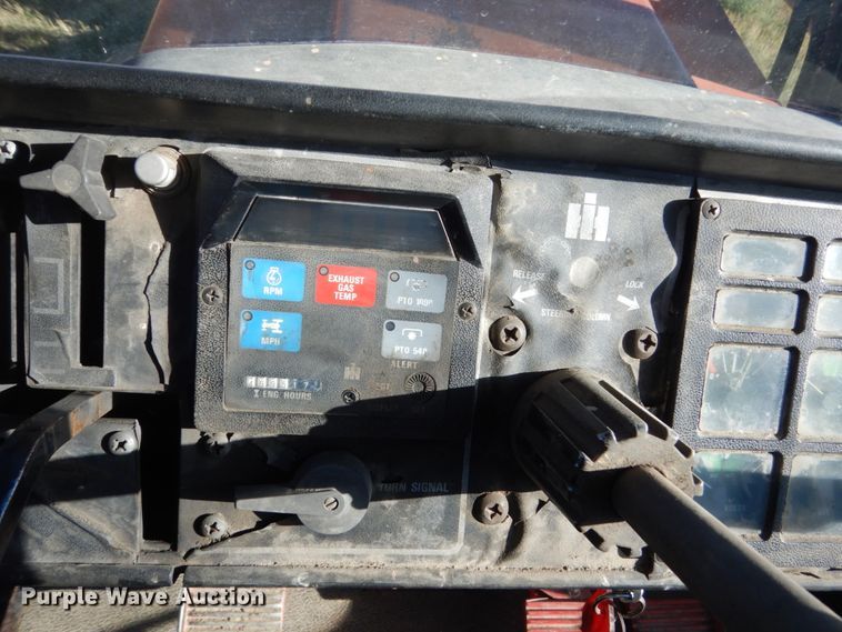 image for item HP9769 International Hydro 186  tractor