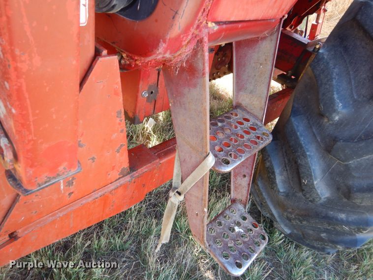 image for item HP9769 International Hydro 186  tractor