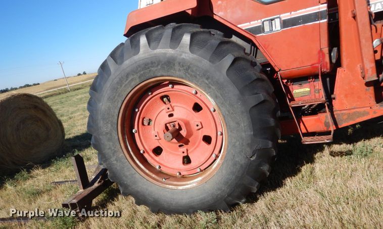 image for item HP9769 International Hydro 186  tractor