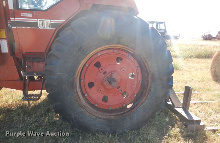 image for item HP9769 International Hydro 186  tractor