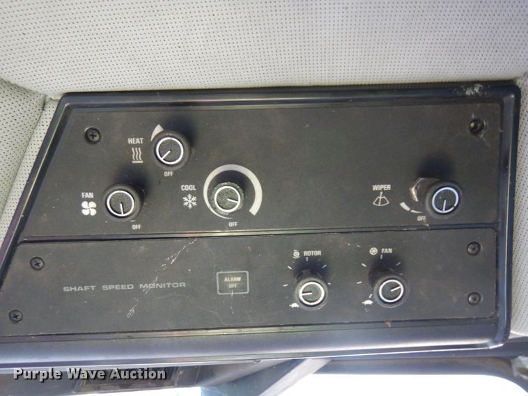 image for item HV9775 Case IH 1680 RWA combine