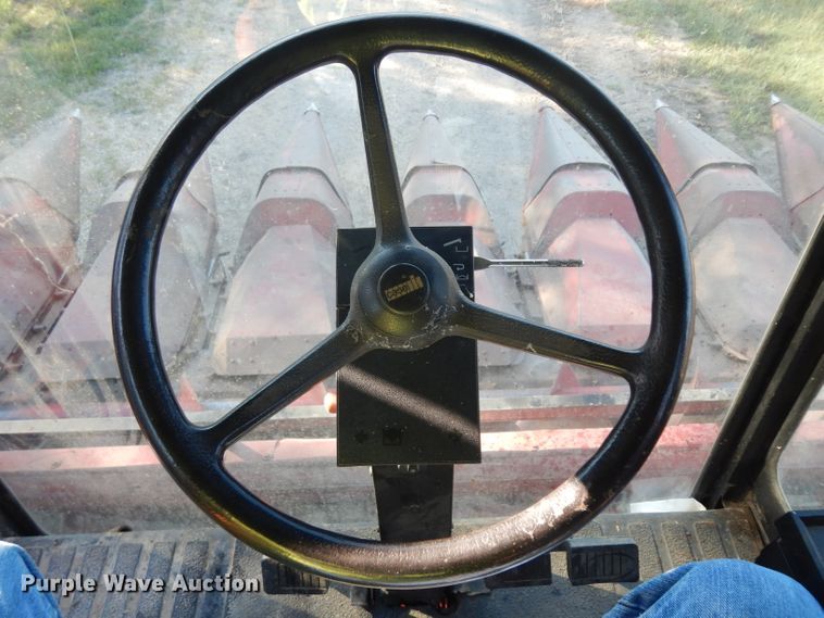 image for item HV9775 Case IH 1680 RWA combine