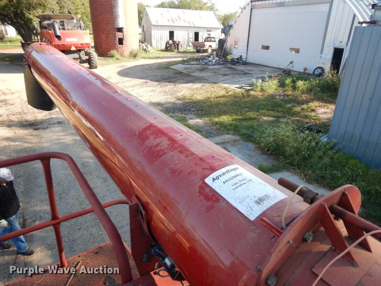 image for item HV9775 Case IH 1680 RWA combine