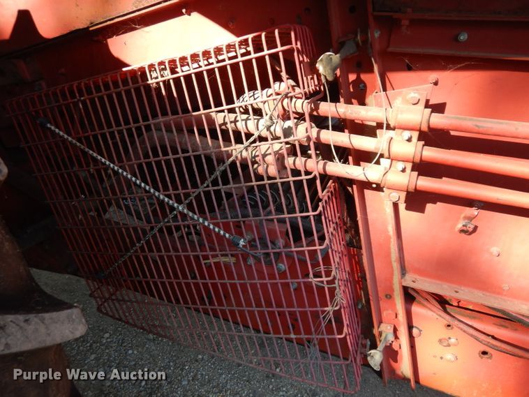 image for item HV9775 Case IH 1680 RWA combine