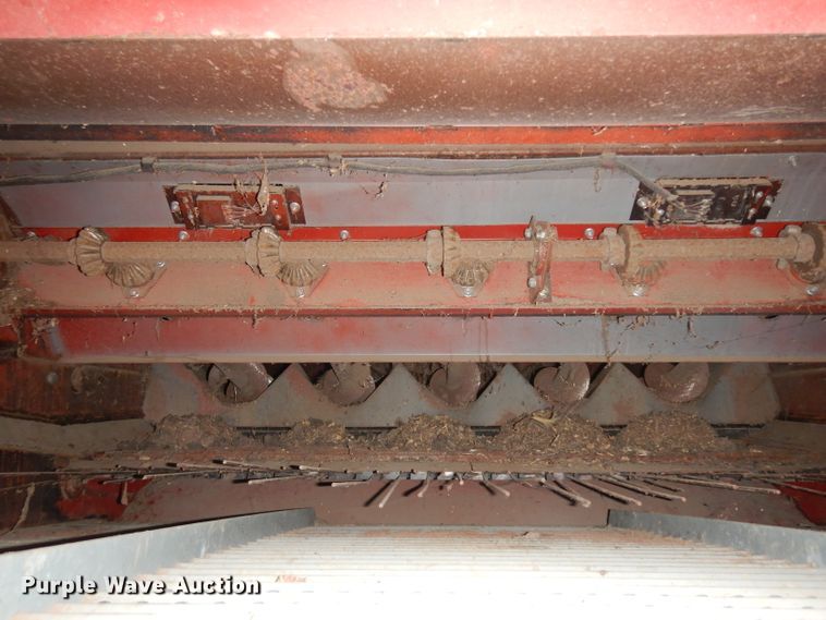 image for item HV9775 Case IH 1680 RWA combine