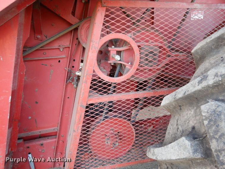 image for item HV9775 Case IH 1680 RWA combine