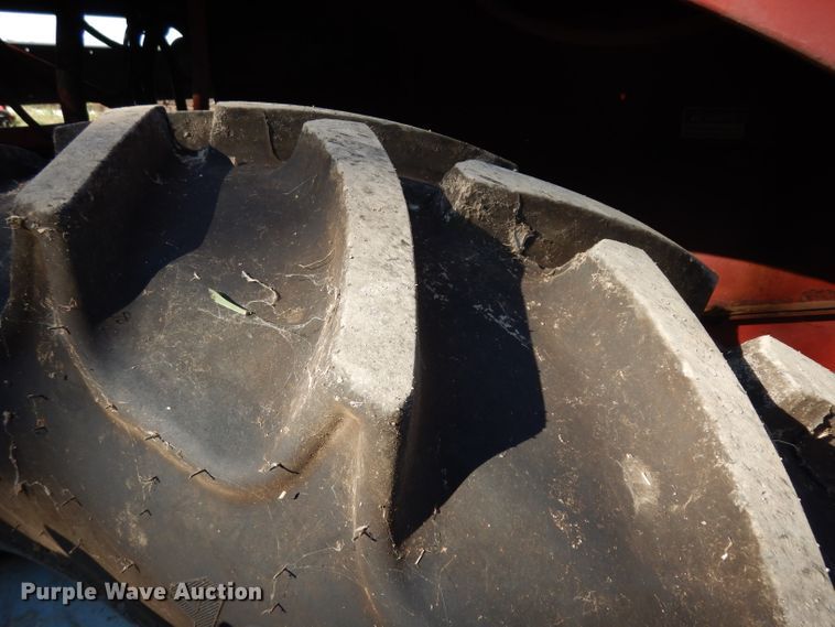 image for item HV9775 Case IH 1680 RWA combine