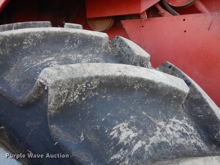 image for item HV9775 Case IH 1680 RWA combine