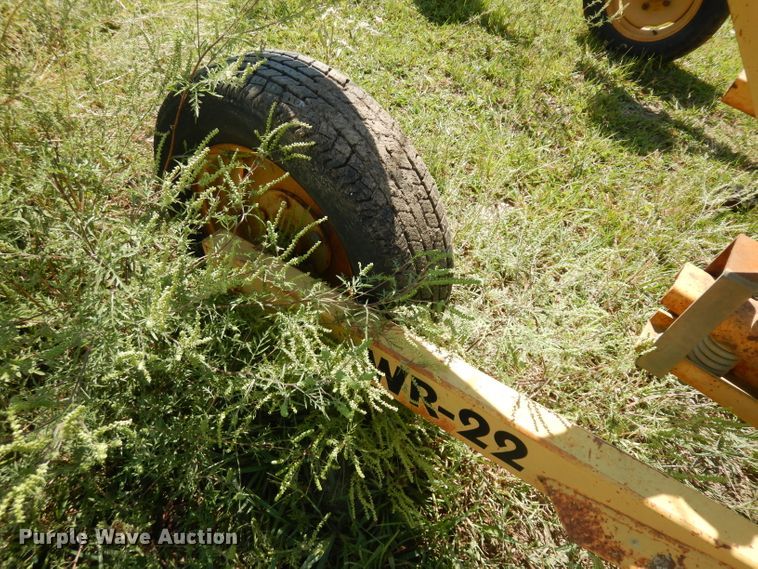 image for item HV9788 Vermeer WR22 hay rake