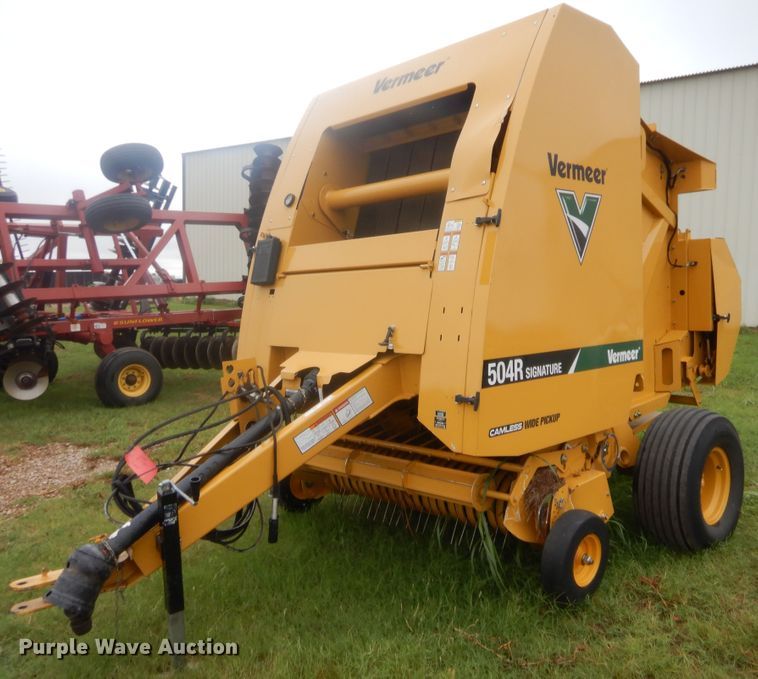 image for item HW9250 2018 Vermeer 504R  round baler