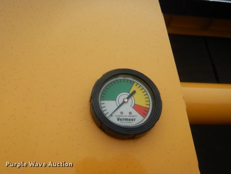 image for item HW9250 2018 Vermeer 504R  round baler