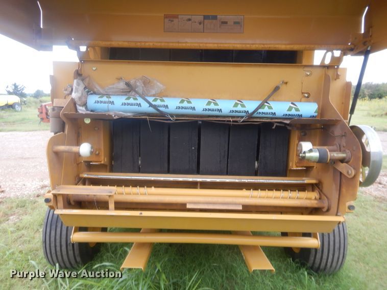image for item HW9250 2018 Vermeer 504R  round baler