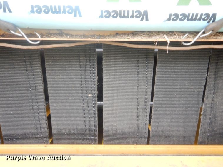 image for item HW9250 2018 Vermeer 504R  round baler