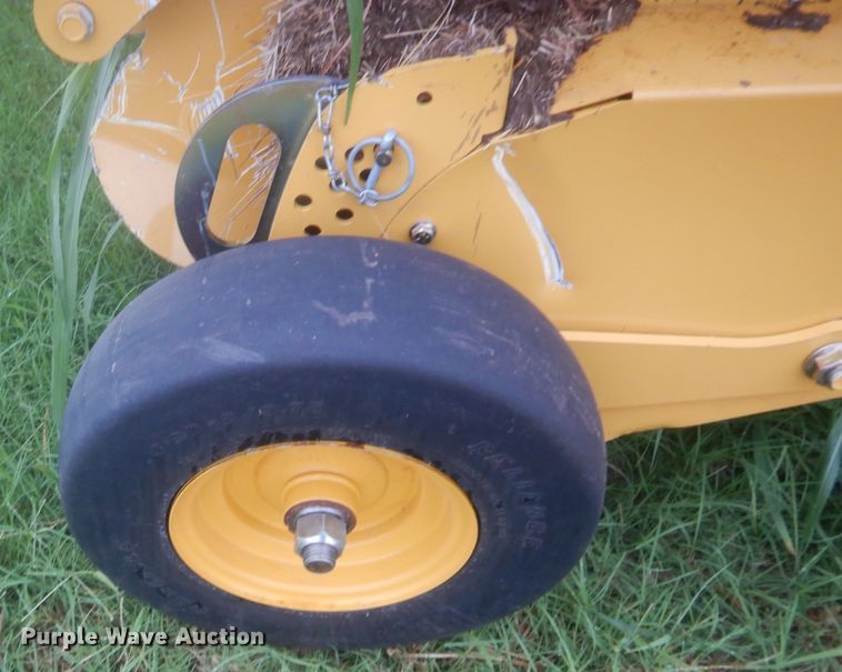 image for item HW9250 2018 Vermeer 504R  round baler