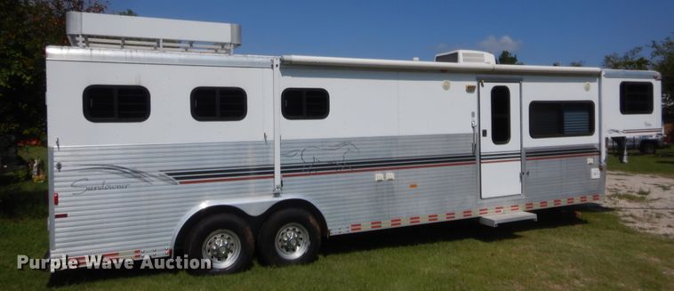 image for item HW9261 2000 Sundowner livestock trailer