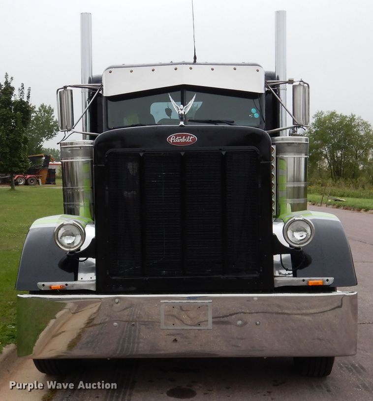 image for item AF9981 1993 Peterbilt 379  semi truck