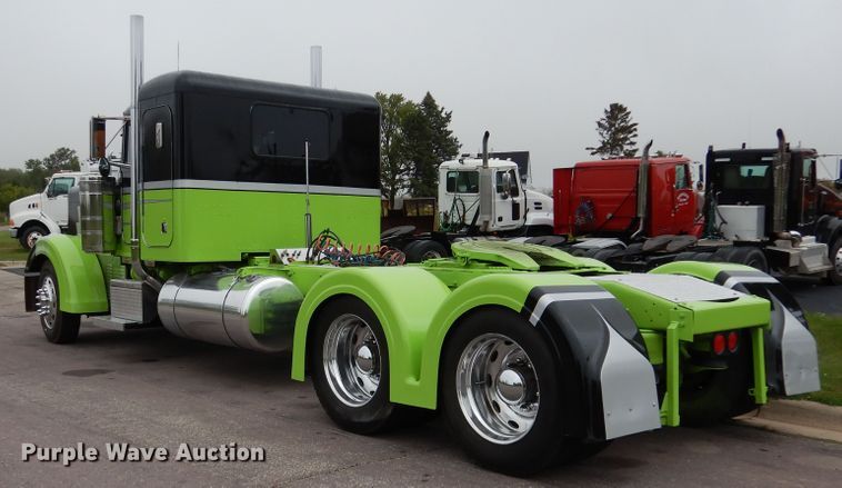 image for item AF9981 1993 Peterbilt 379  semi truck