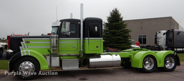 image for item AF9981 1993 Peterbilt 379  semi truck