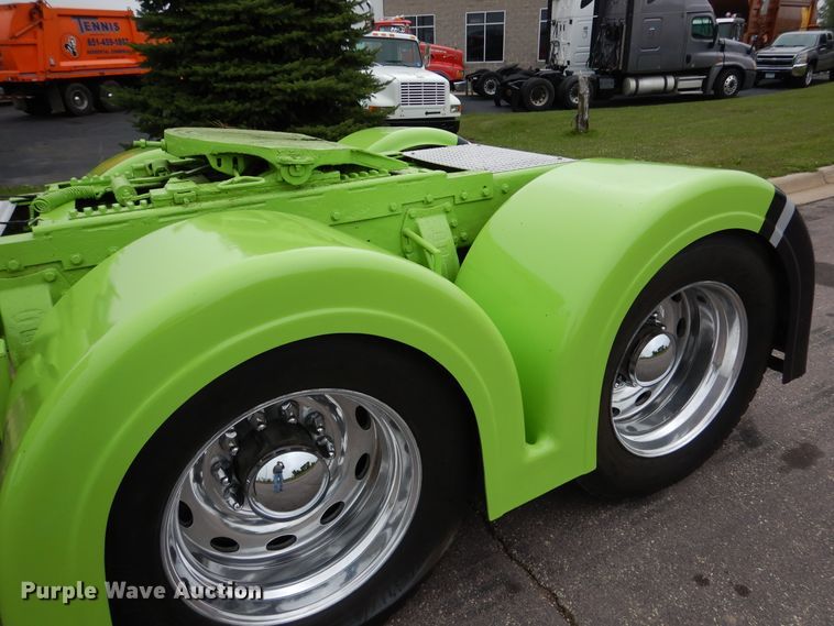 image for item AF9981 1993 Peterbilt 379  semi truck