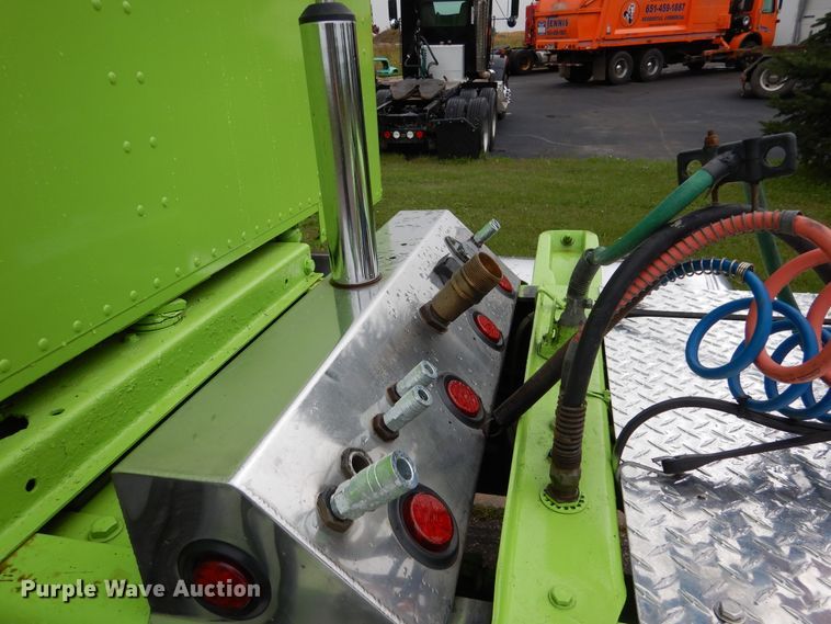 image for item AF9981 1993 Peterbilt 379  semi truck