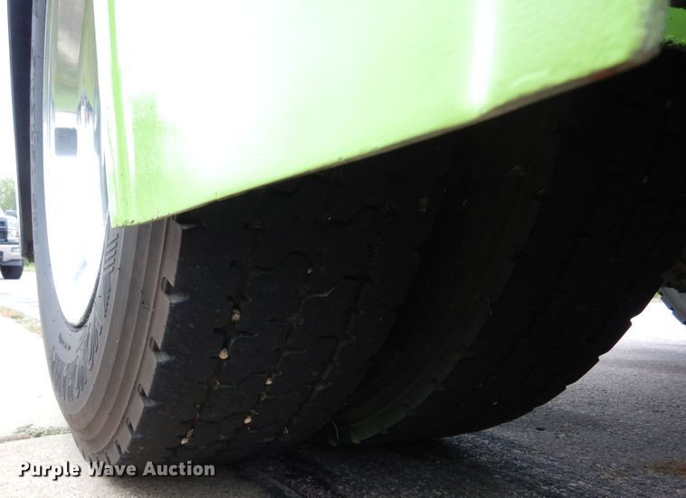 image for item AF9981 1993 Peterbilt 379  semi truck