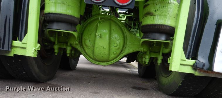 image for item AF9981 1993 Peterbilt 379  semi truck