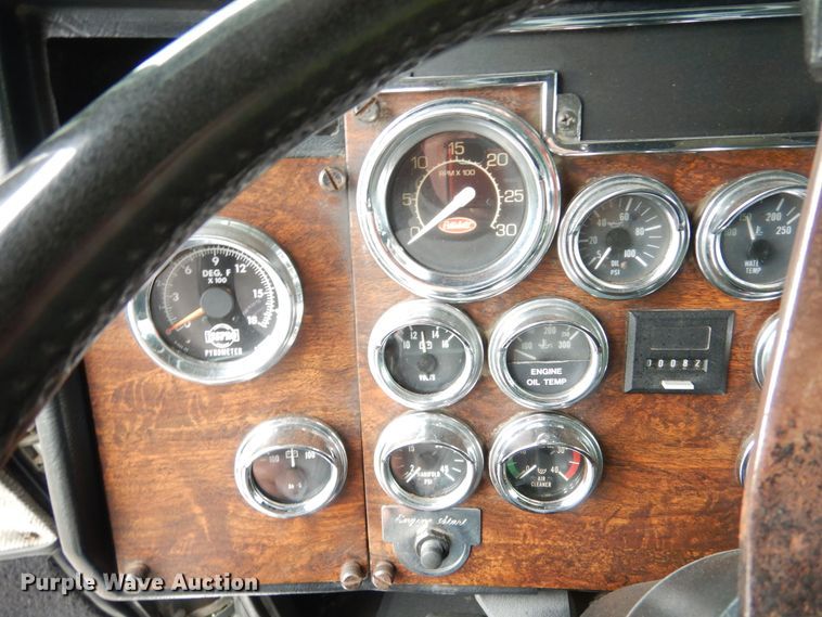 image for item AF9981 1993 Peterbilt 379  semi truck