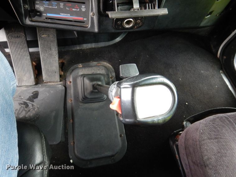 image for item AF9981 1993 Peterbilt 379  semi truck