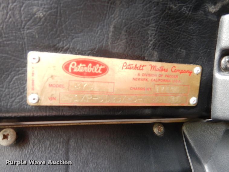 image for item AF9981 1993 Peterbilt 379  semi truck