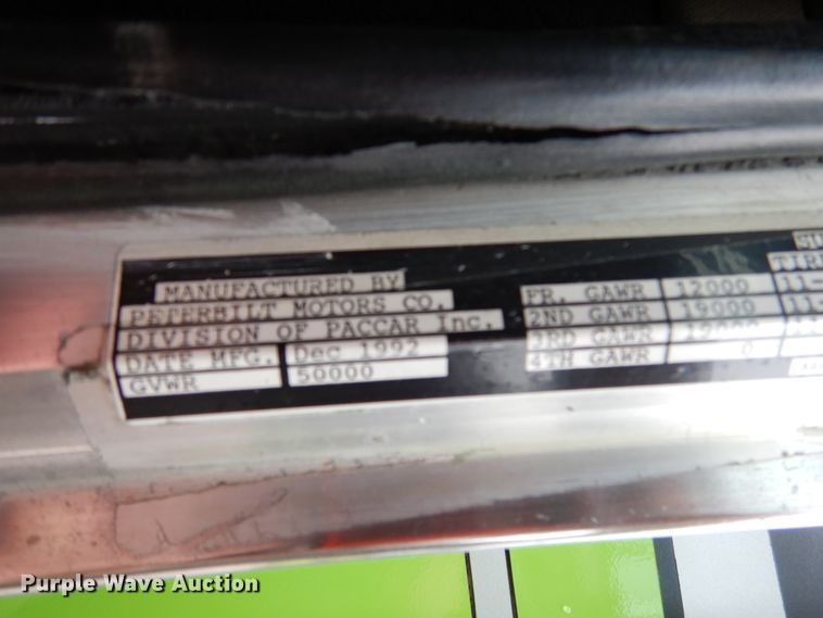 image for item AF9981 1993 Peterbilt 379  semi truck