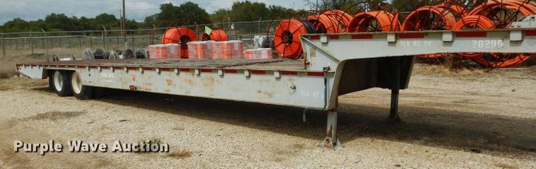 image for item DF2642 2000 Trail King TK70HT-482 drop deck equipment trailer