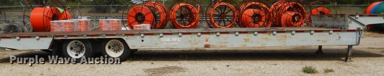 image for item DF2642 2000 Trail King TK70HT-482 drop deck equipment trailer