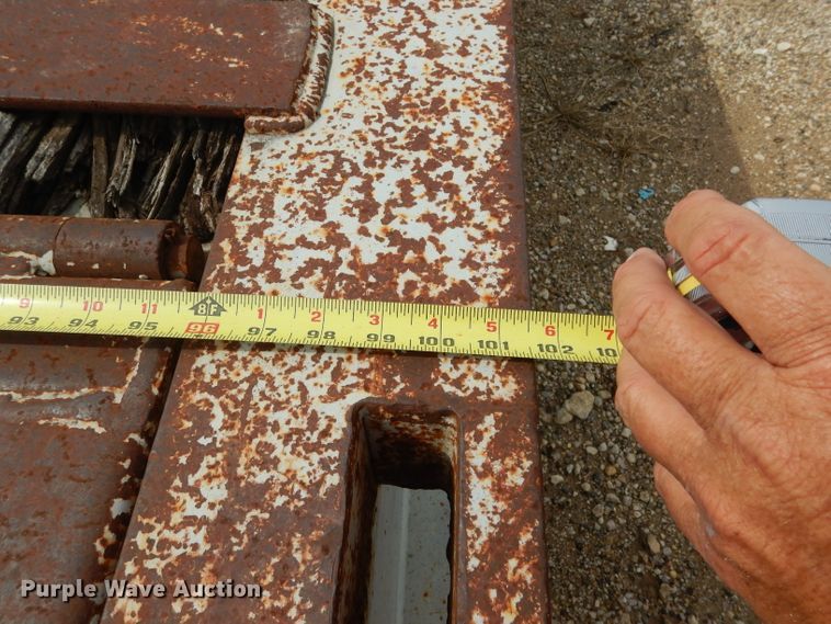 image for item DF2642 2000 Trail King TK70HT-482 drop deck equipment trailer