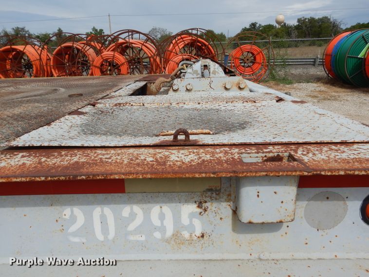 image for item DF2642 2000 Trail King TK70HT-482 drop deck equipment trailer