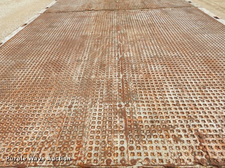 image for item DF2642 2000 Trail King TK70HT-482 drop deck equipment trailer