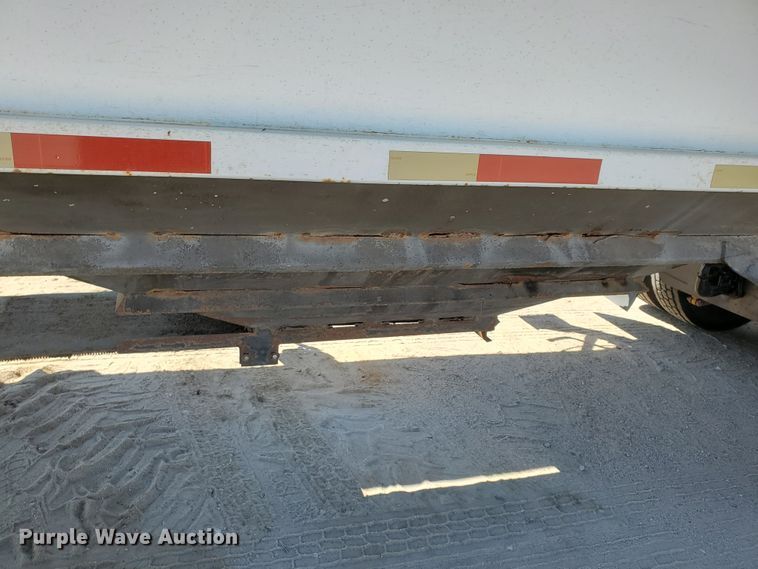 image for item DF5699 1994 Wheeler double hopper grain trailer